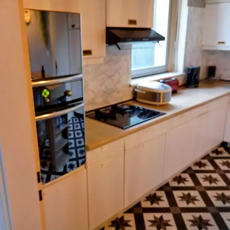 Chez Jimmy Quarto em Acomodações Particulares *